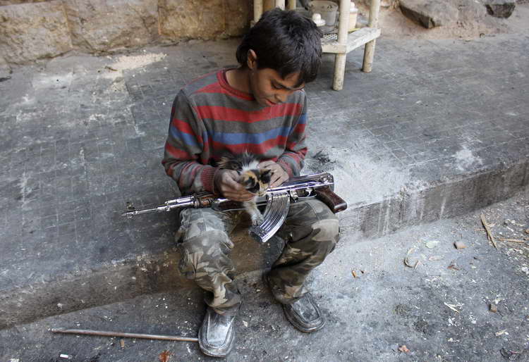 Ομράν Ντακνίς. παιδί. Κάπου στη Συρία…
