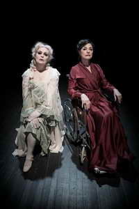 &quot;Τί απέγινε η Μπέημπι Τζέην&quot; με δύο σπουδαίες κυρίες του ελληνικού θεάτρου