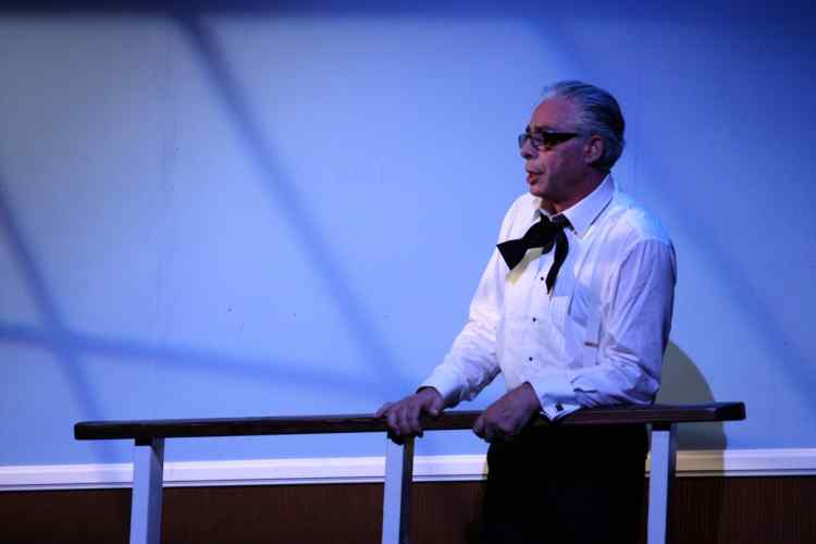 «Onassis.The play»: Ο Anthony Skordi στην ταράτσα του Λαμπέτη